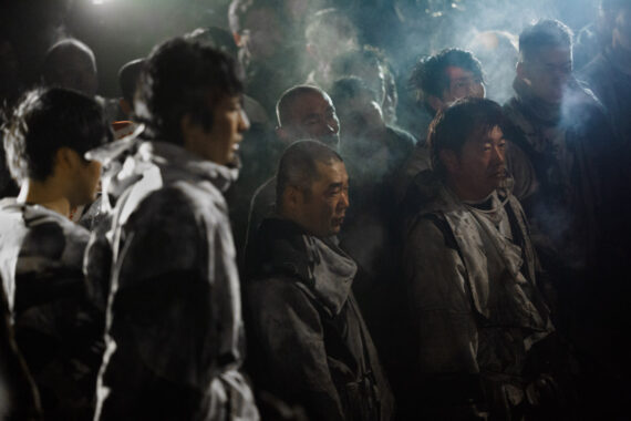 Once the holy trees have been retrieved, they are taken to the Toba-Shinmeisha-shrine as an offering.