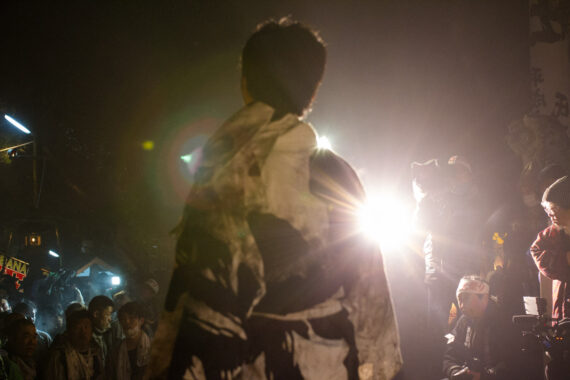 Following the event, the shin-otoko are interviewed by teams of local camera crews on the steps of the Toba-Shinmeisha-shrine.